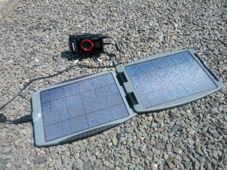 Olympus TG-2 meets Solargorilla